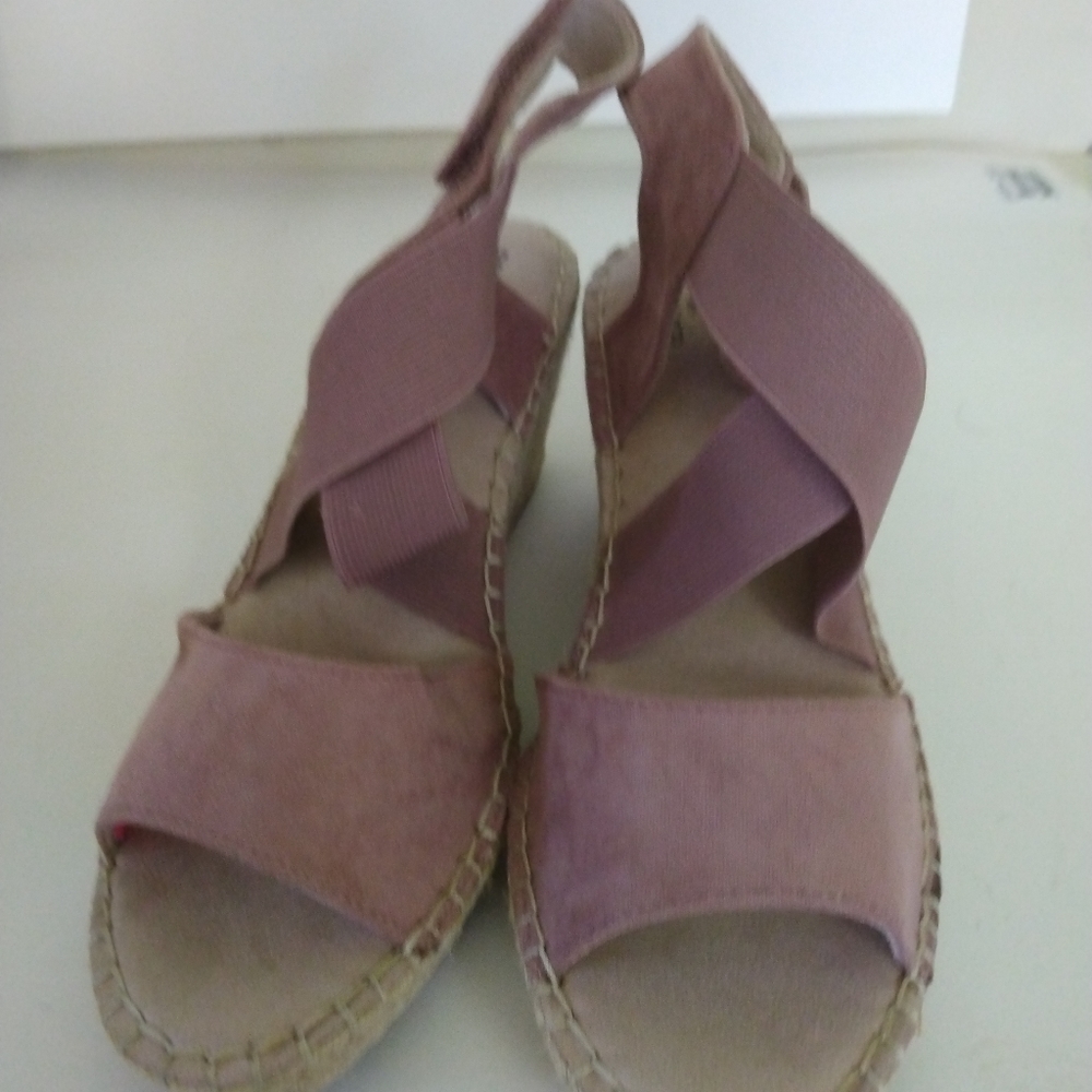 Mauve sandal heeled Sonoma shoe